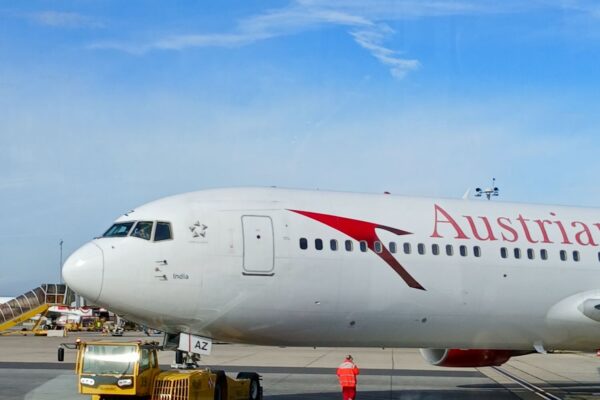 Foto eines Flugzeugs am Wien-Schwechat Flughafen