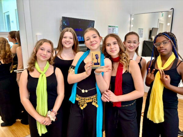 Foto von Mia and the B-Girls nach dem Auftritt