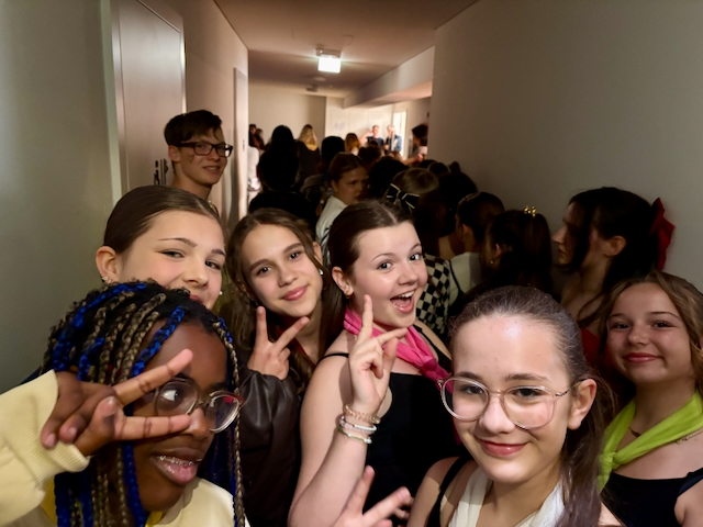 Foto von Mia and the B-Girls vor dem Auftritt